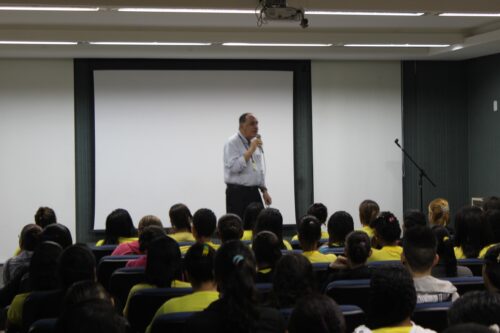 Palestra sobre Drogras