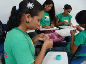 Jovens se preparam para Mostra de Talentos