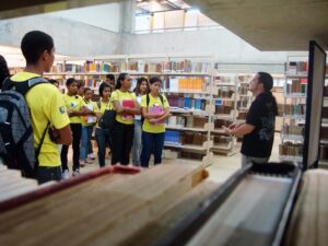 Visita a empresas ensina sobre mercado de trabalho