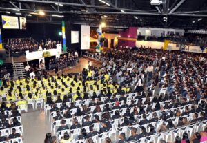 Alunos se emocionam durante Formatura