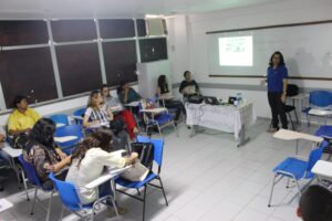 ILBJ na apresenta trabalho a estudantes de psicologia